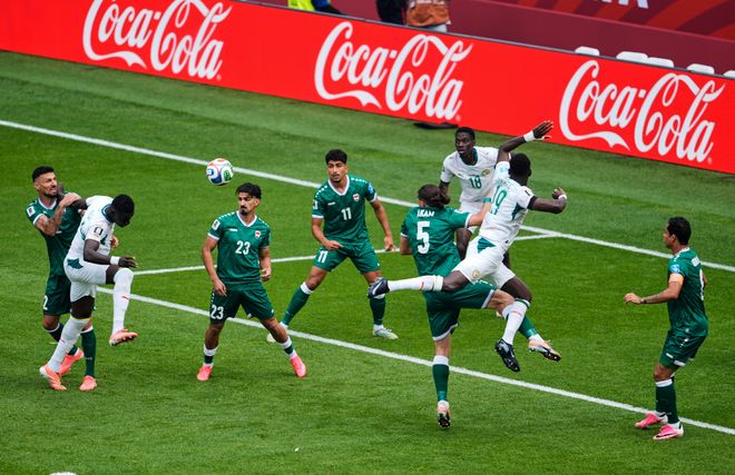 世界杯：塞内加尔5-0横扫九人伊拉克 迪亚拉闪击萨尔盖耶联手爆发